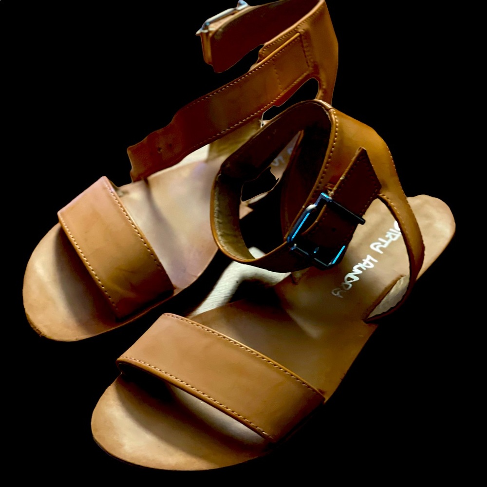 Comfortable sandal.